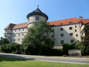 Schloss Torgau vom Elbufer aus