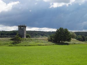 alter Grenzturm an der Elbe