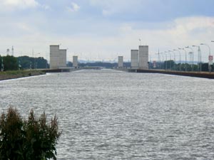 Mittellandkanal mit Trogbrücke