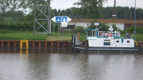 am Kanal bei Rühen am Kanal in Rühen