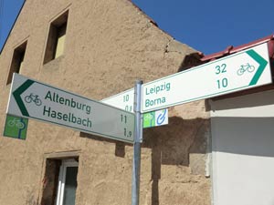 Pleiße Radwegschild