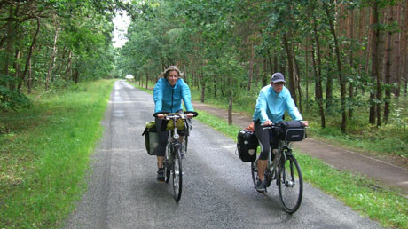 Radweg vor Ro&szlig;dorf