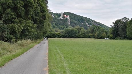 Radweg mit Burg Prunn Radweg mit Burg Prunn