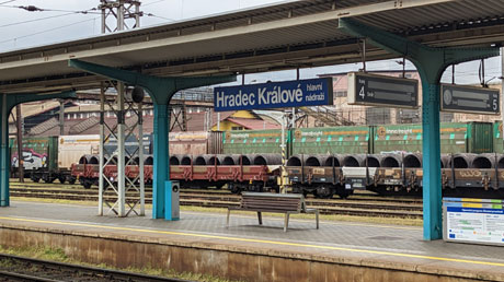 Bahnsteig Hradec Kr�lov�