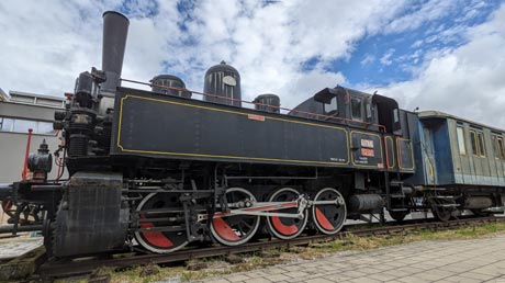 historische Lokomotive in La&scaron;ko