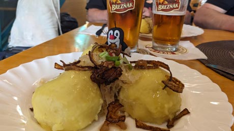 D&ecaron;&ccaron;�n Hlavn� N�dra&zcaron;� - Pln&ecaron;n� bramborov� knedl�ky