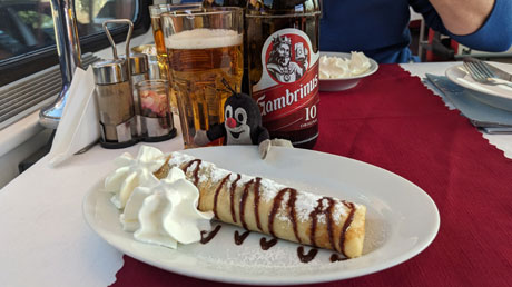 Bahnfahrt mit CD Speisewagen