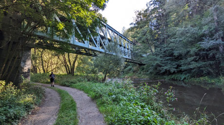 Eisenbahnbr�cke �ber die St&rcaron;ela