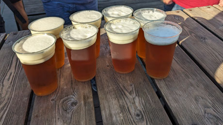 Pivo am Hl�vn� N�dra�� Pilse&ncaron;