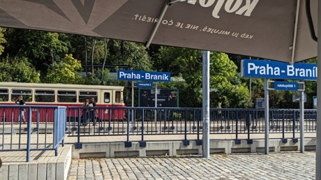 Nadra&zcaron;n� Restaurace Praha-Bran�k