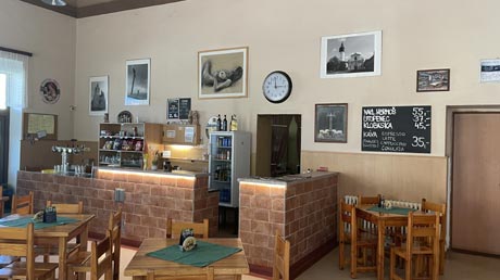 Bahnhofskneipe Restaurace Horn&iacute; N&aacute;dra&zcaron;&iacute;