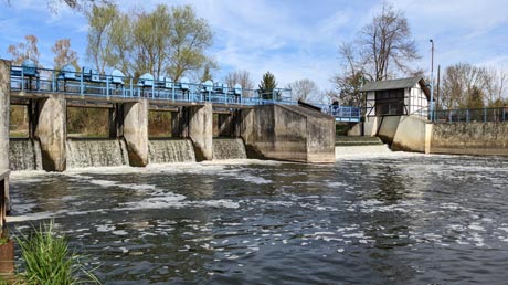 Bode in Staßfurt Wehr am Schütz Bode in Staßfurt Wehr am Schütz