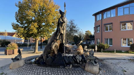 Thale Wotanbrunnen am Marktplatz Thale Wotanbrunnen am Marktplatz