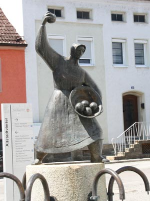 Deggendorf Knödelfrau Deggendorf Knödelfrau