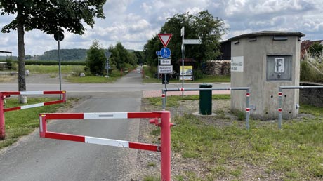 Ederseebahnradweg Straßenquerung Höringhausen Ederseebahnradweg Straßenquerung Höringhausen