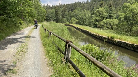 Eger-Radweg am Hirschsprungkanal Eger-Radweg am Hirschsprungkanal