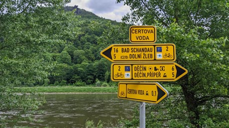 Elberadweg = Labska Stezka Elberadweg = Labska Stezka