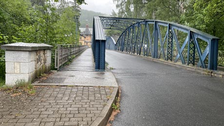 Cyclostezka Ohře Brücke in Kyselka