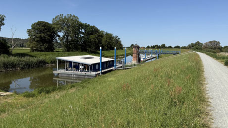 Elberadweg Sportboothafen Lenzen
