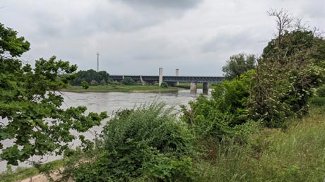 Elbe und Wasserstraßenkreuz Elbe und Wasserstraßenkreuz