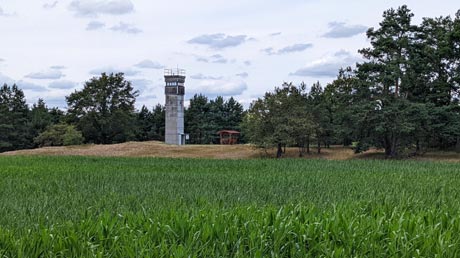 alter DDR-Grenzturm