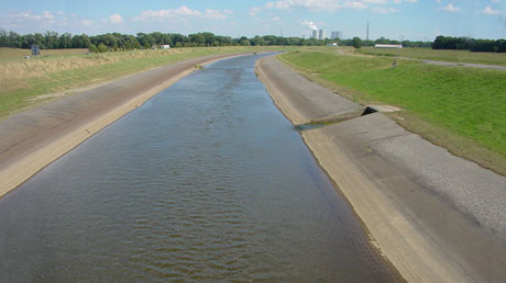 Betonelster bei Zwenkau