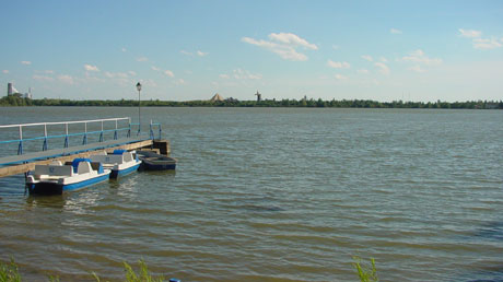 am Elsterstausee Wassertreterverleih