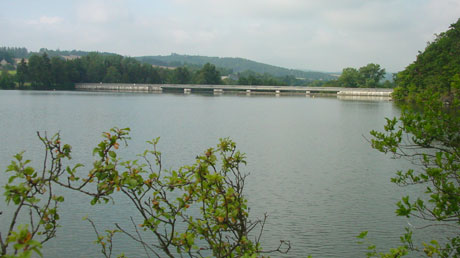 Talsperre Pirk mit Staumauer