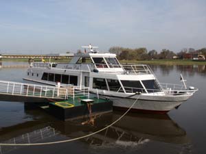 Schiffsanleger in Schönebeck