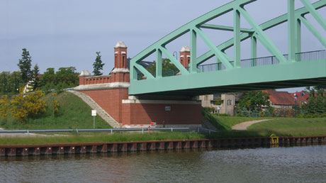 Br&uuml;cke B&uuml;lstringen