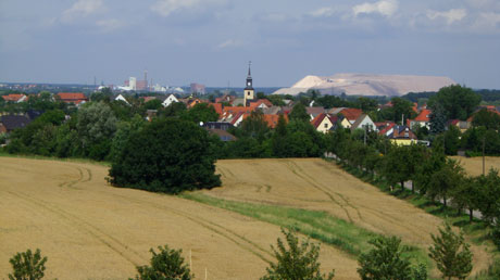 Blick vom Kanal zum Kalimanscharo