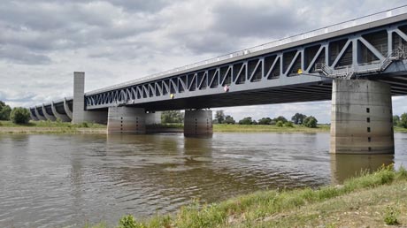 Trogbrücke Wasserstraßenkreuz Magdeburg Trogbrücke Wasserstraßenkreuz Magdeburg