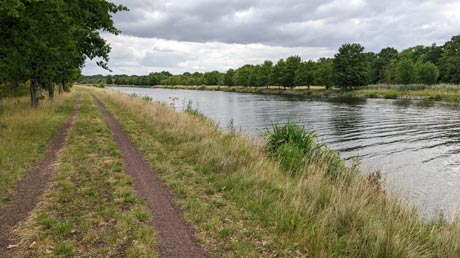 Elbe-Havel-Radweg am Kanal