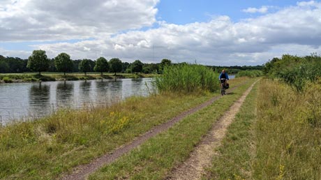 Elbe-Havel-Radweg am Kanal