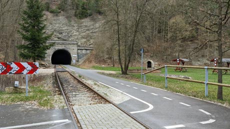 Kanonenbahn-Radweg Tunnel Entenberg