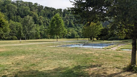 Campingwiese am Freibad Neudenau