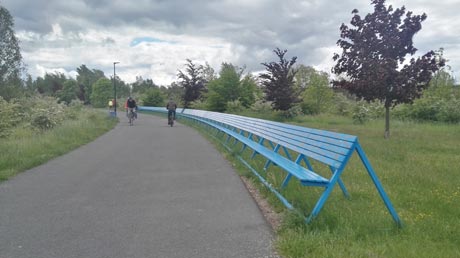 Blaue Bank Bitterfeld an Goitzsche