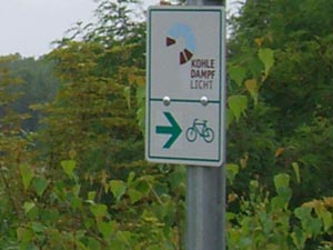 Schild Kohle-Dampf-Licht-Radweg