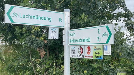 Lech-Radweg Hauptwegweiser zur Mündung