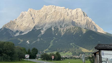 Blick zur Zugspitze in Lermoos