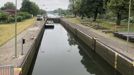 Leine-Heide-Radweg Schleuse am Leineverbindungskanal Schleuse am Leineverbindungskanal