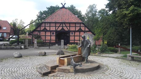 Leine-Heide-Radweg Brunnen Dorfmark Leine-Heide-Radweg Brunnen Dorfmark