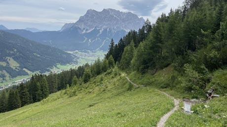 Wanderung von Lermoos zur Wolfratshauser Hütte Wanderung von Lermoos zur Wolfratshauser Hütte
