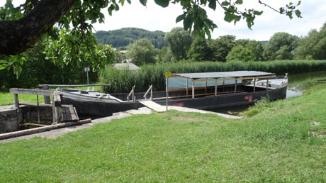 Treidelkahn Ludwig-Donau-Main-Kanal Treidelkahn auf Ludwig-Donau-Main-Kanal