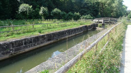 Radtour am Ludwig-Donau-Main-Kanal Schleuse