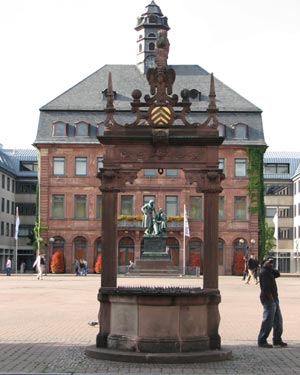 Hanau Neustädter Marktplatz und Rathaus Hanau Neustädter Marktplatz und Rathaus