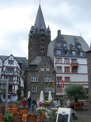 Bernkastel Kirchturm St. Michael Bernkastel Kichturm St. Michael