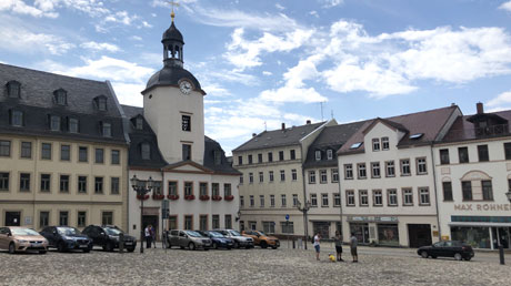 Glauchau Marktplatz mit Radhaus