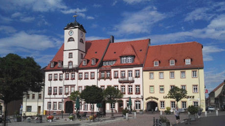 Leisnig Markt mit Rathaus