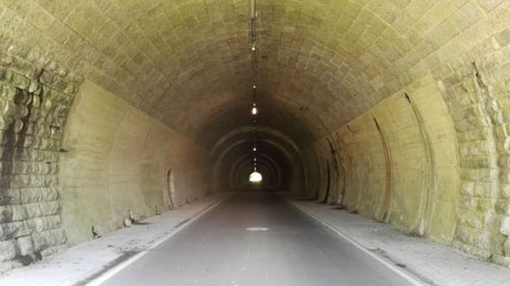 Mulderadweg Bahntunnel